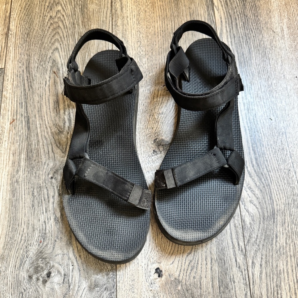 Teva Black Adventure Sandals - Picture 3 of 7